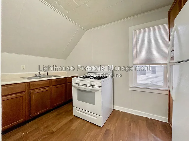 1167 Pine St — Photo 6