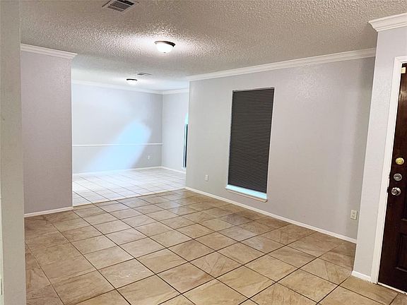 2nd image of 11902 Greencreek Cir