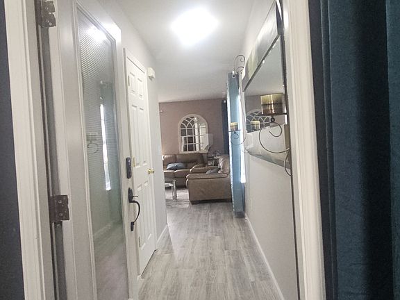 5th image of 149 Fairgreen St