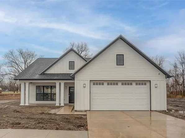 1613 Lansdowne Park Dr, East Saint Louis, IL 62204