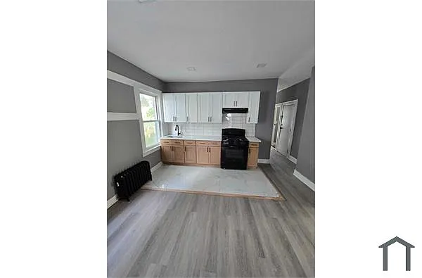 Building Photo - 192 Goldsmith Ave #1