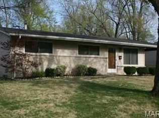 1160 Bluefield Dr, Florissant, MO 63033