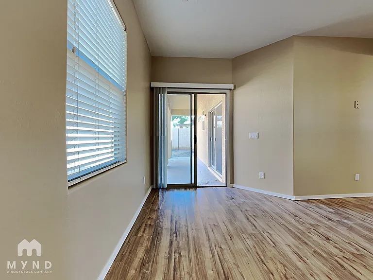 4532 E Harrison St — Photo 7