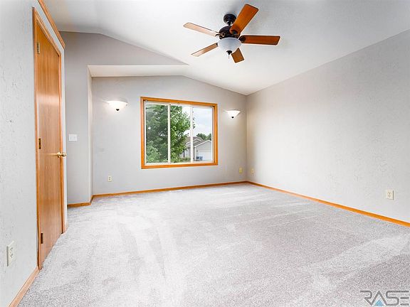 2nd image of 413 Augustana Ave