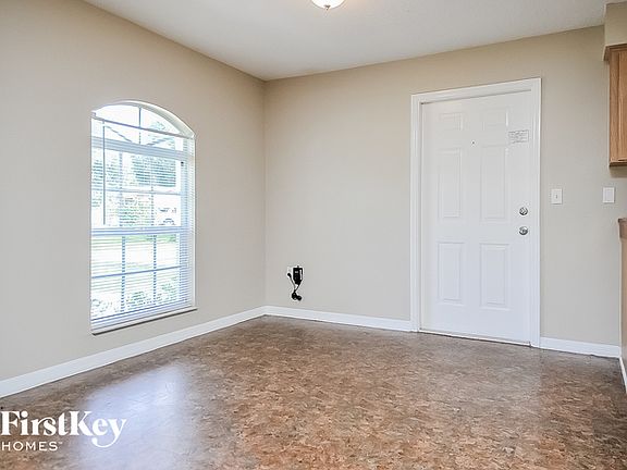 4th image of 20 Plum St