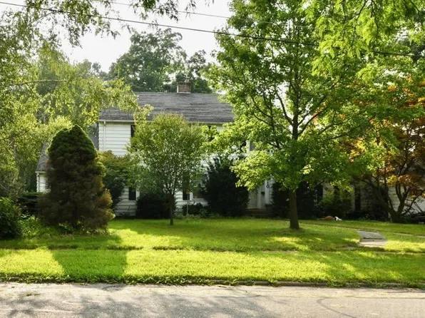 510 College St, Angola, IN 46703