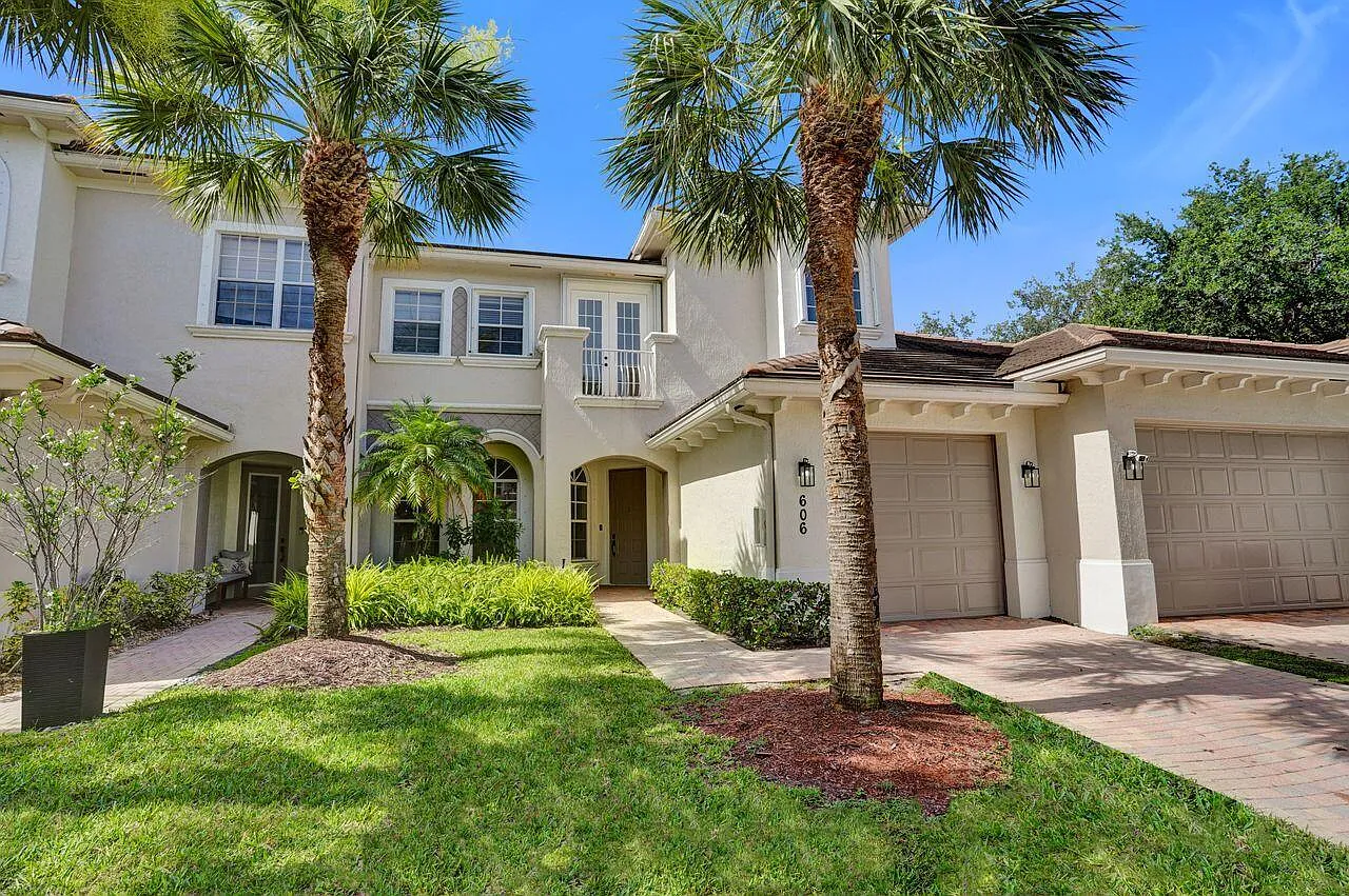 3 bed, 2.5 bath, 1842 sqft, $3,100 — Photo 4
