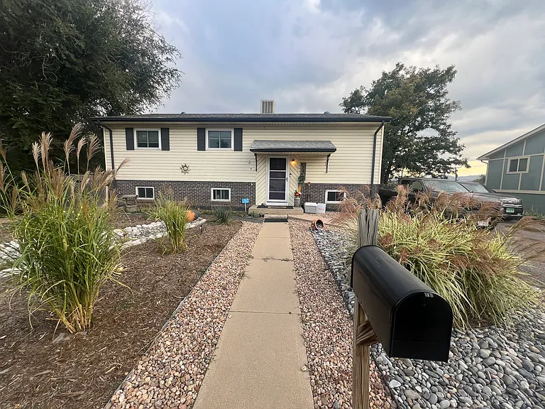 9142 Oberon Rd — Photo 1
