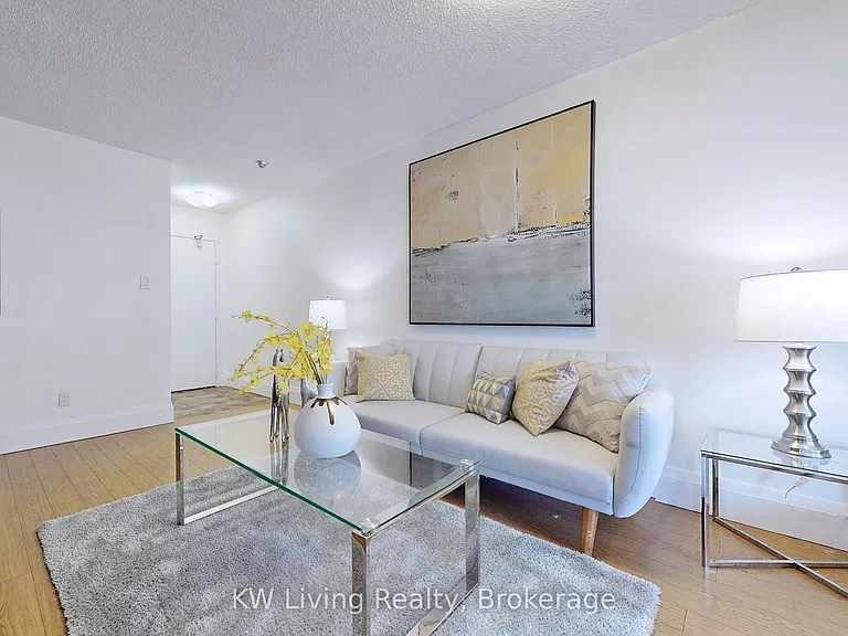 633 Bay St #814 — Photo 9