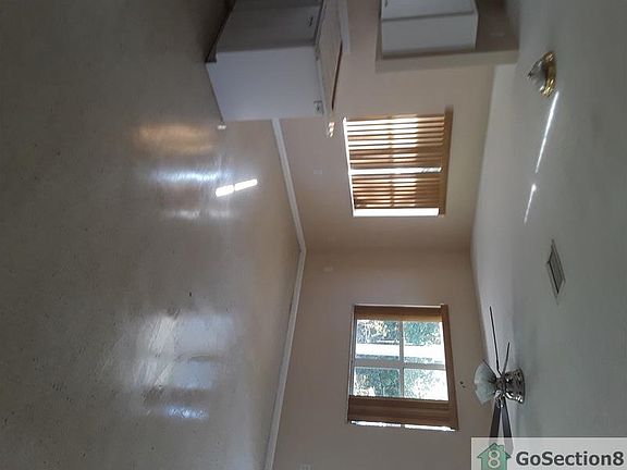 2nd image of 1246 E Parker St