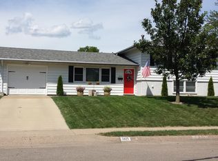 3425 Meggan St, Dubuque, IA 52002