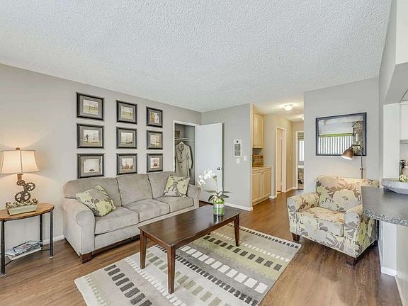 2nd image of 2277 Palm Ave #100