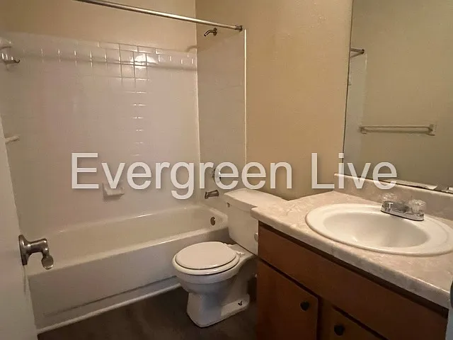 110 Barrow Ct — Photo 18