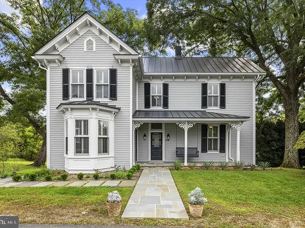 558 Gay St, Washington, VA 22747