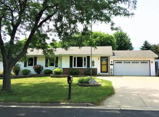 1321 Commonwealth Dr, Fort Atkinson, WI 53538