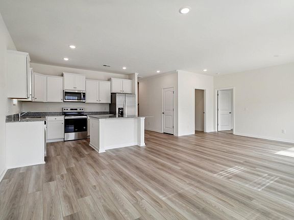 2nd image of 1050 Curlew Cir