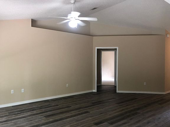 4th image of 1519 Valparaiso Blvd