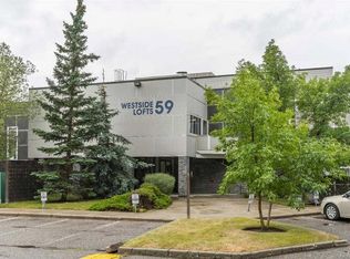 59 N Glamis Dr SW #102, Calgary, AB T3E6V4