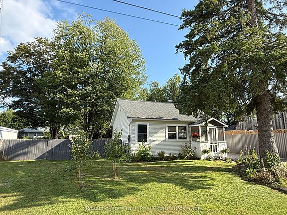 3rd image of 235 Kingswood Dr