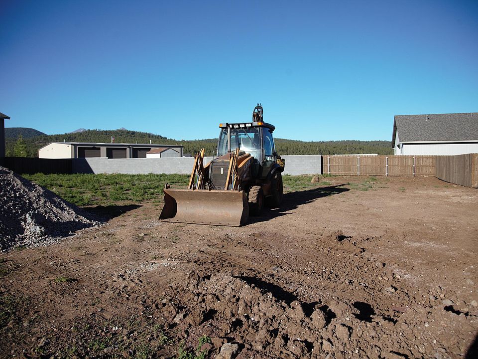 2nd image of 4740 Centaurus Rd