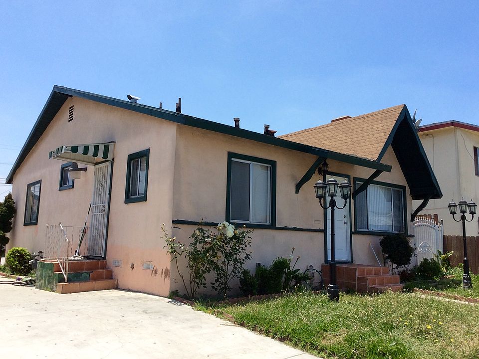 1st image of 538 W 76th St