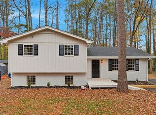 930 Kings Ct, Woodstock, GA 30189