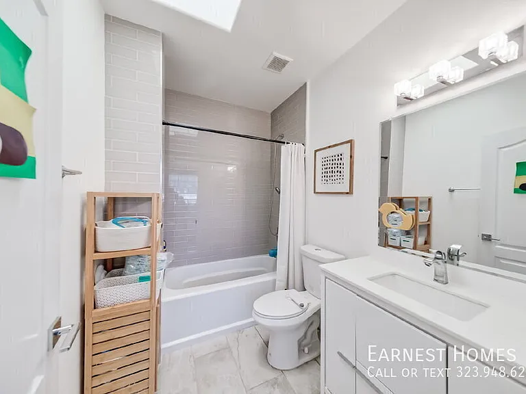 4348 Mammoth Ave #303 — Photo 15