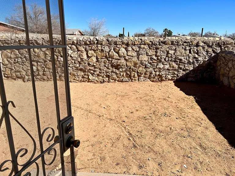 2918 E Glen Dr #B — Photo 15