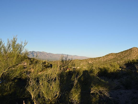2nd image of 977 S Bill Martin Dr