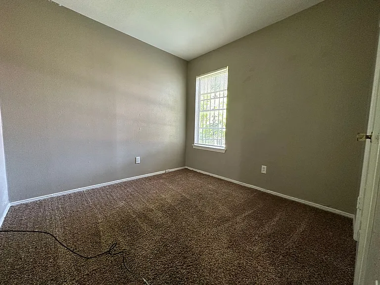 7445 Hillstar Cir — Photo 12