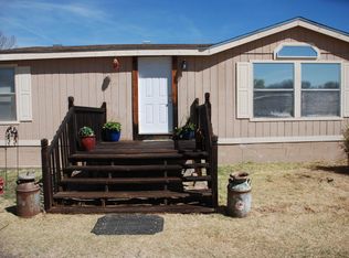 2070 Tamarack Cir, Bosque Farms, NM 87068
