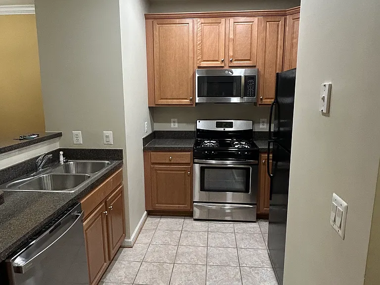 3810 Lightfoot St #208 — Photo 6