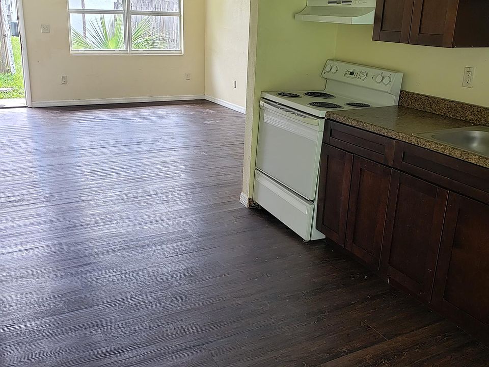 Kitchen/Livingroom