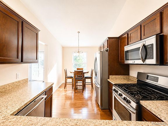 2nd image of 20789 Hummingbird Dr