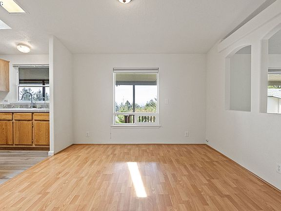 5th image of 98041 Hallway Rd Space 41