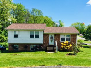 1290 N 13th St, Wytheville, VA 24382