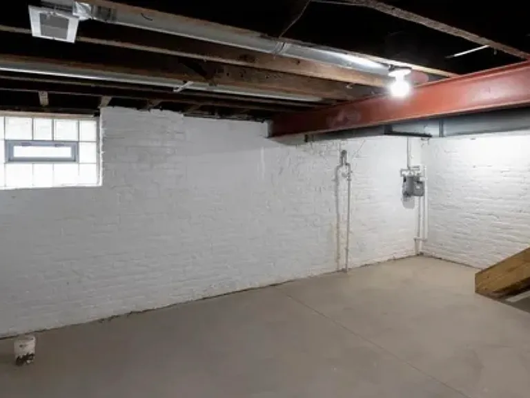 1367 Fry Ave — Photo 16