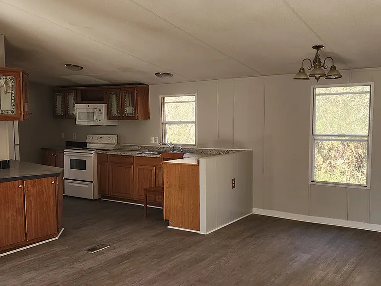 4801 US Highway 70 W — Photo 5