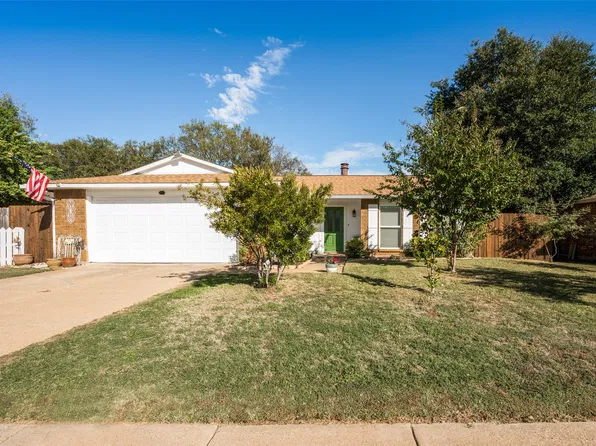 7232 Whitewood Dr, Fort Worth, TX 76137