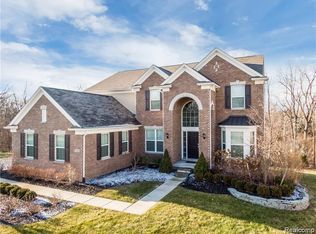 37840 Ellerly Ln, Northville, MI