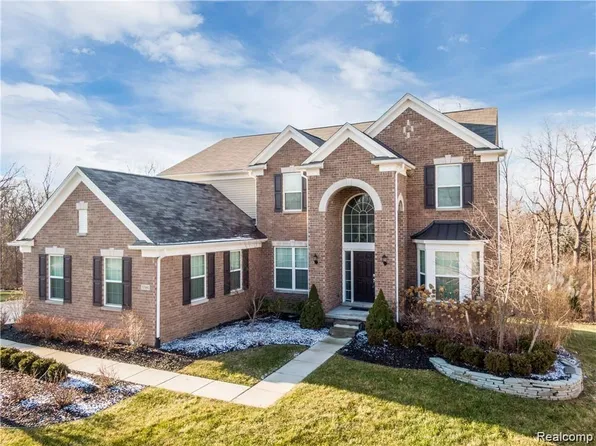 37840 Ellerly Ln, Northville, MI 48167