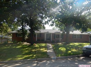 926 SE Sandstone Dr, Bartlesville, OK 74006