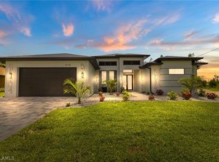 515 SW 11th Ct, Cape Coral, FL 33991