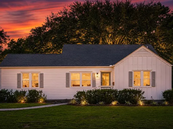 318 Lamont Rd, Charleston, SC 29407