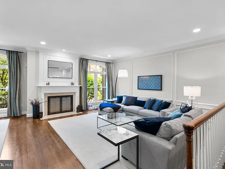 1532 Hampton Hill Cir — Photo 4