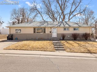 1802 Comanche Rd, Pueblo, CO 81001