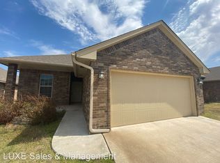 7400 Prairie Twyne Dr, Yukon, OK 73099