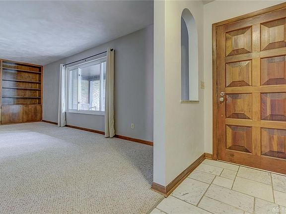 5th image of 2496 S Emerald Dr