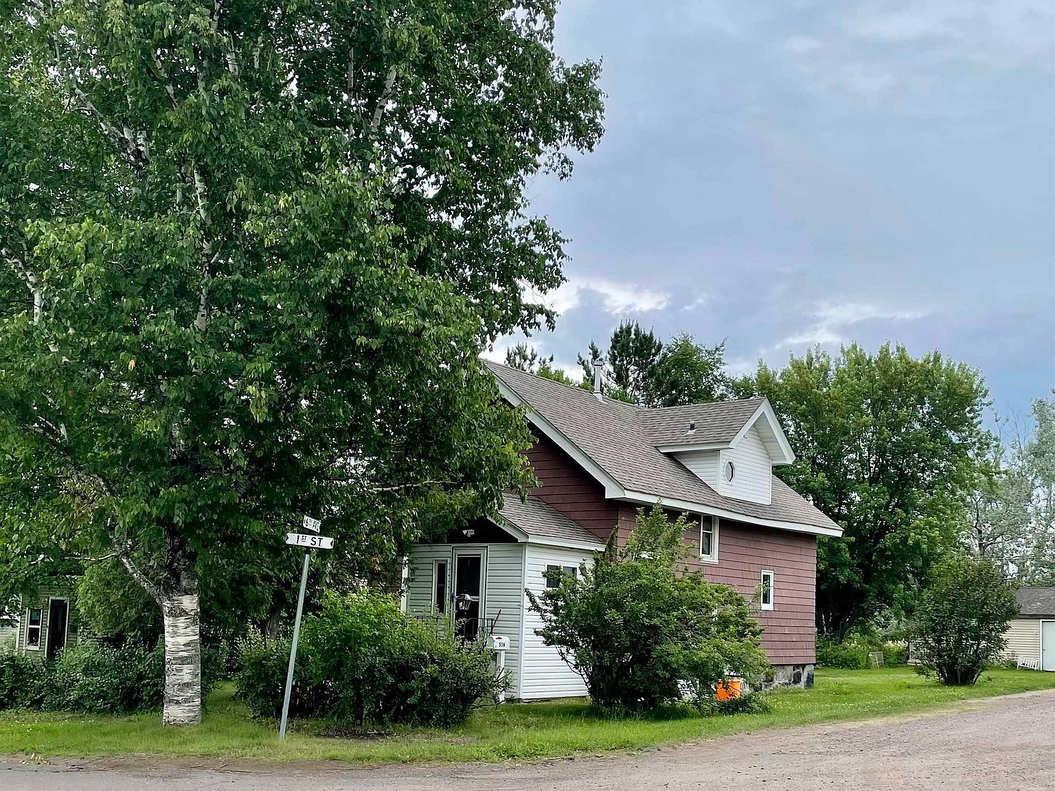 536 1st St, Proctor, MN 55810 Zillow