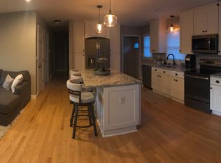 18550 Beverly Hills Dr, Brookfield, WI 53045